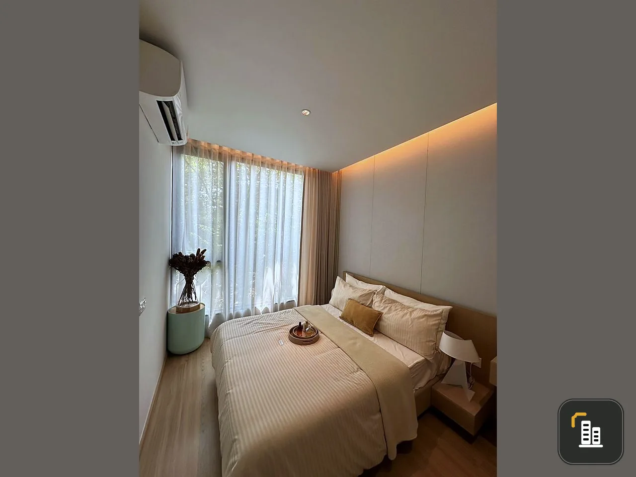 Selling down payment SKYRISE Avenue Sukhumvit 64, 5th floor, separated room. Convenient travel, lots of extras, book now.