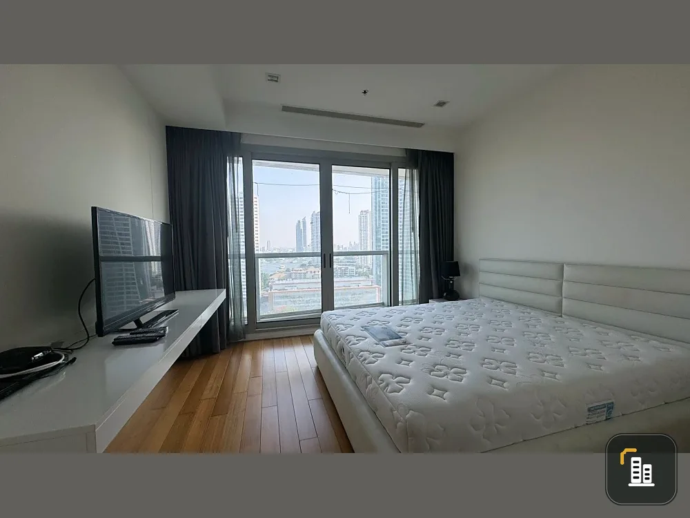 Condo for rent: The River, large room, spacious, and private. Don't wait!!