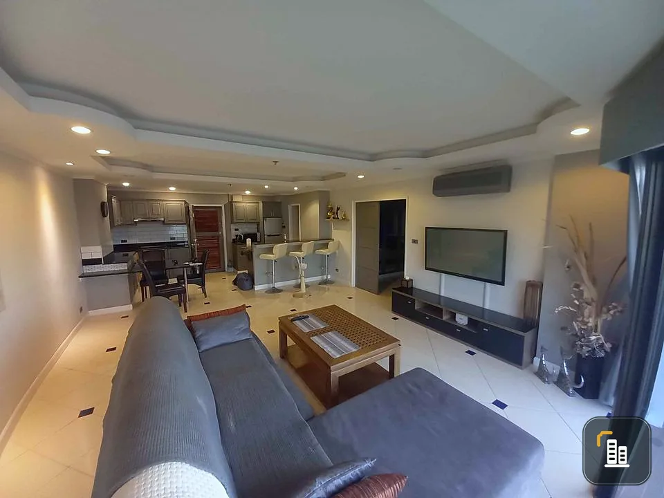 For rent, sea view, Jomtien, Condominium 1-8 (Jomtien), very large room, beautiful view, good wallpaper.