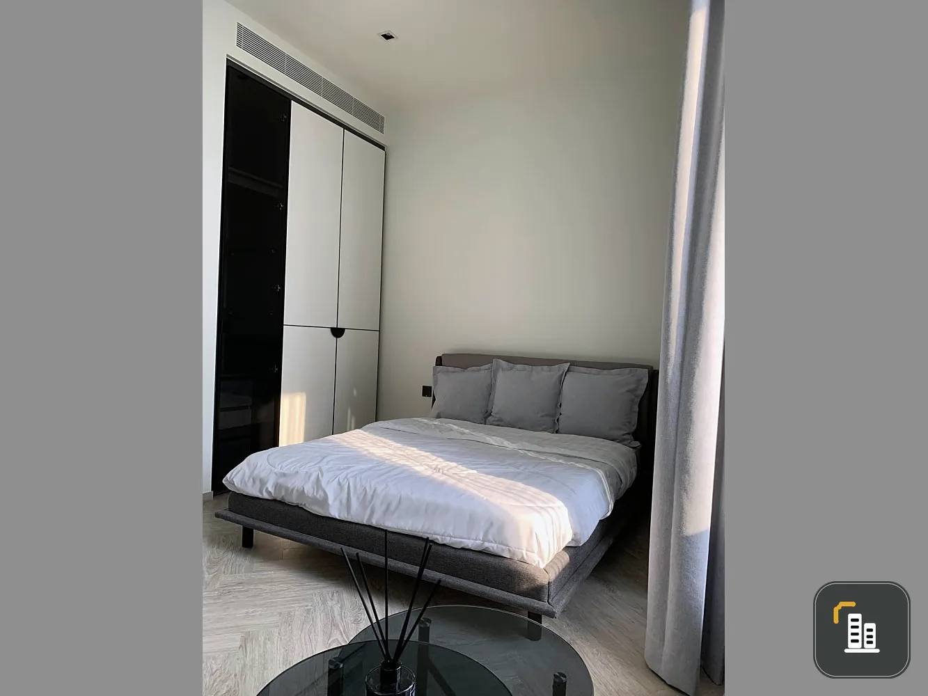 For rent, Chapter Charoen Nakhon-Riverside condo, a luxury condominium in a minimalist style with a view of the Chao Phraya River. Book now!!