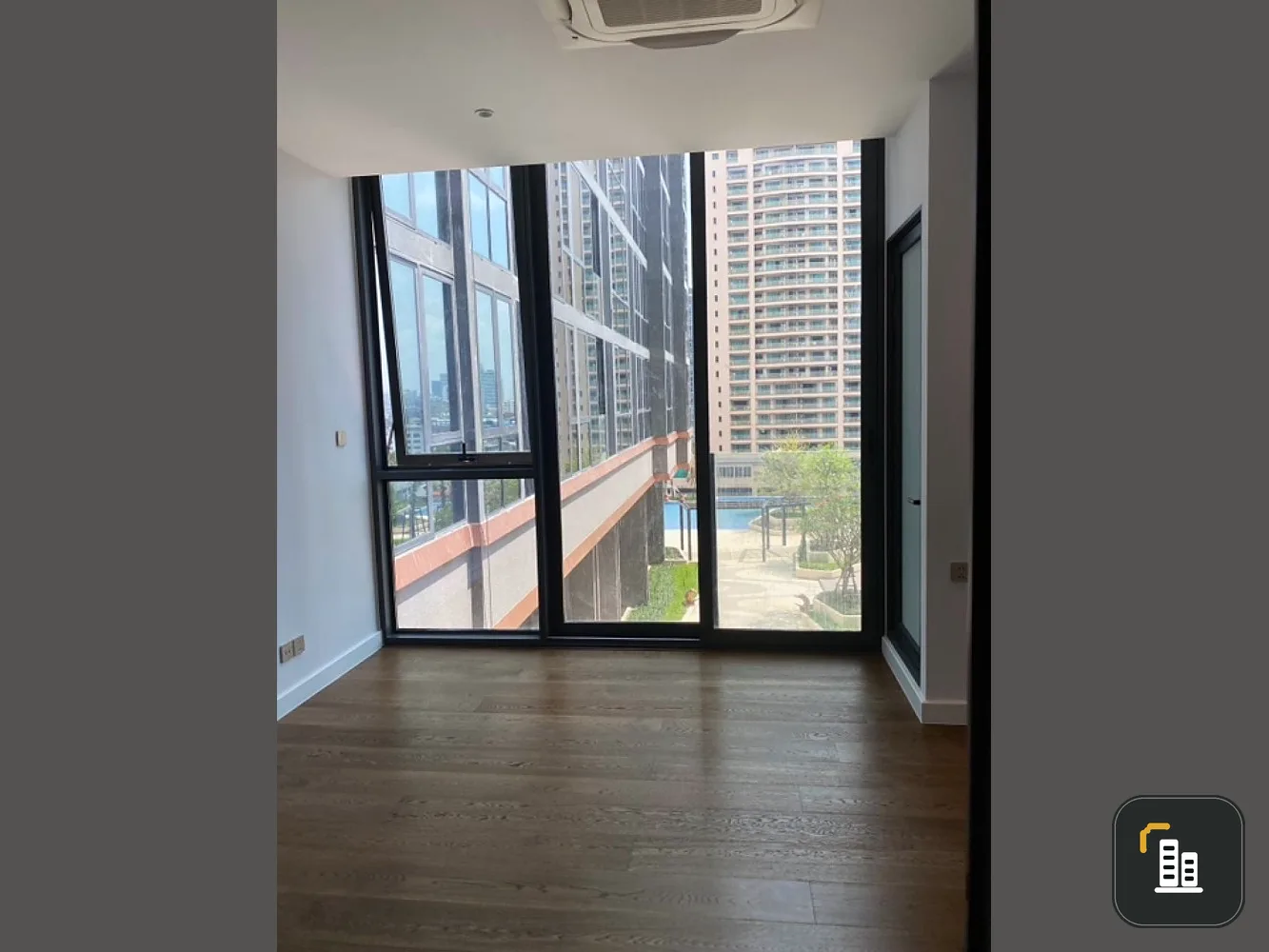 Condo for rent, Supalai Icon Sathorn, corner room, garden view, new room, ready to move in, near MRT Silom.