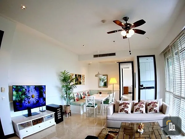 For rent: The Loft Yen Akat, large, spacious room. Very chill sitting corner Amazing views of the garden and swimming pool. Book now.