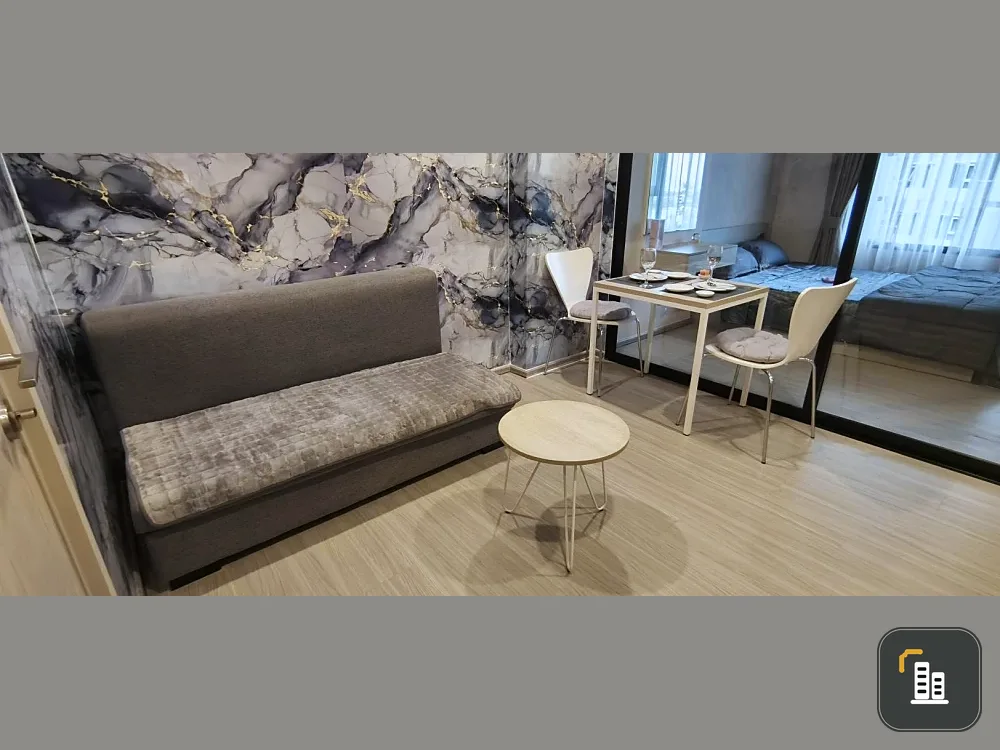 For sale/rent Aspire Erawan Prime, 10th floor, simply decorated room, fully furnished, worth buying as an investment or living in yourself. Book now.