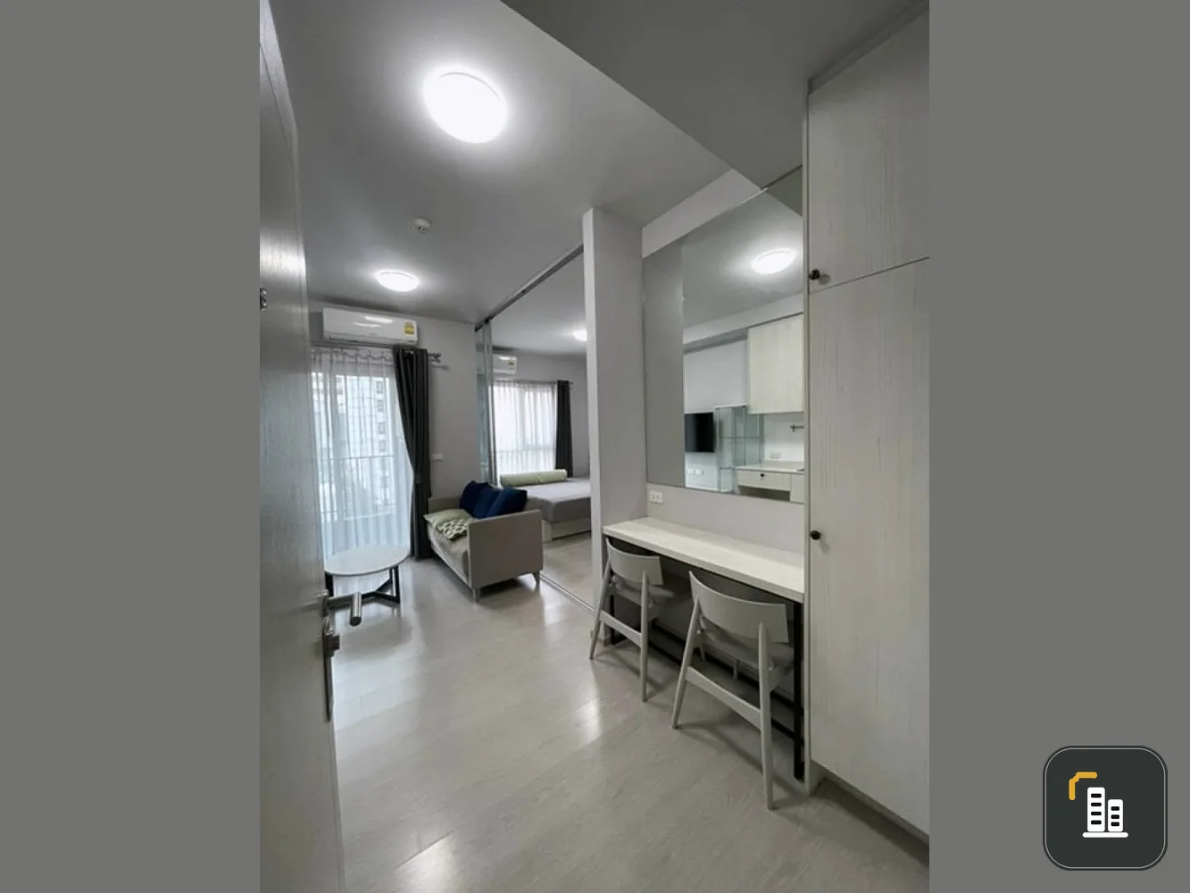 For sale: Chapter One Shine Bang Pho, beautiful room, very comfortable, decorated in a warm style, fully furnished, ready to move in. Don't wait, rese