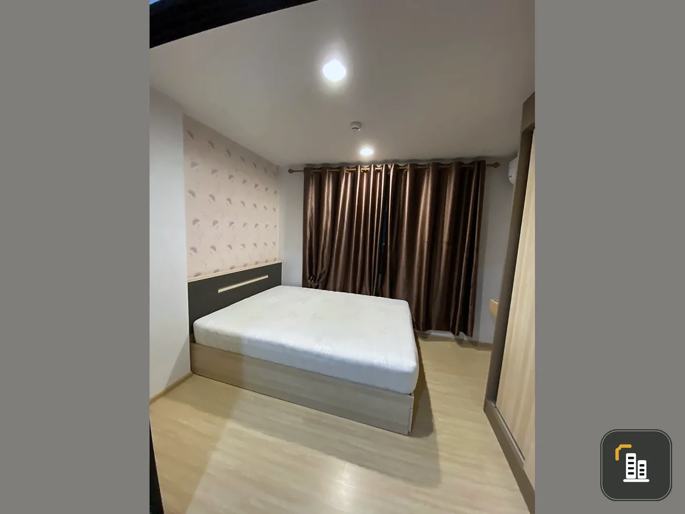 For sale: The Excel Khu Khot, 2nd floor, Building B, partition room, comes with complete decorations. Book now, don't wait.