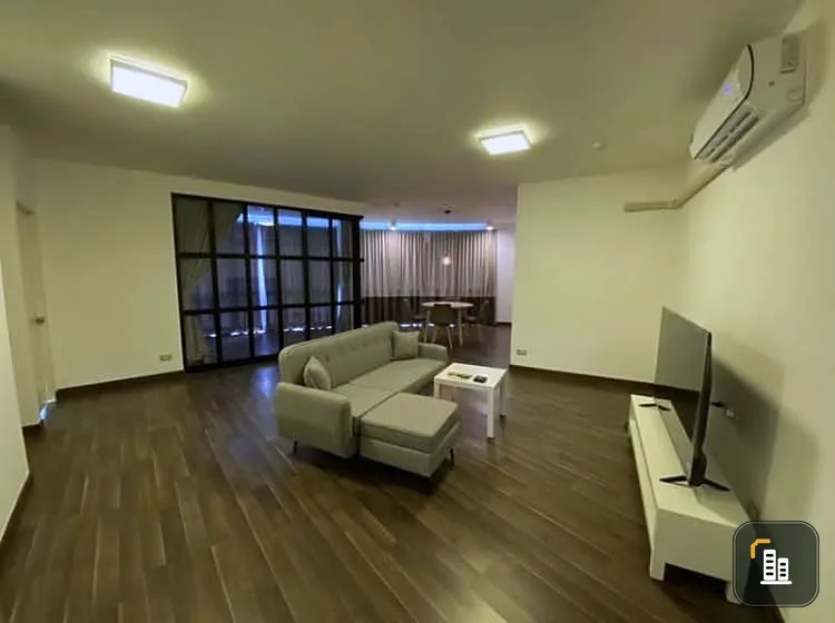 For sale, for rent, Condo Garden Asoke-Rama 9, 8th floor, large room, city view, fully furnished, hurry and book now.