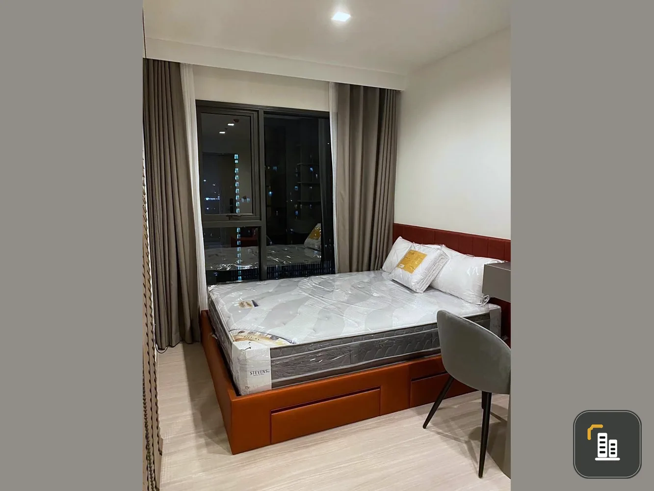 For rent!! Life Asoke Hype Condo, 19th floor, city view, full facilities, ready to move in, hurry up and book now!!