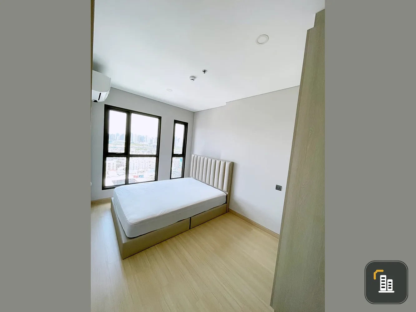 For rent!! Lumpini Suite Condo, Din Daeng-Ratchaprarop, white room, comfortable to the eyes, with complete furniture, hurry up and book now!!