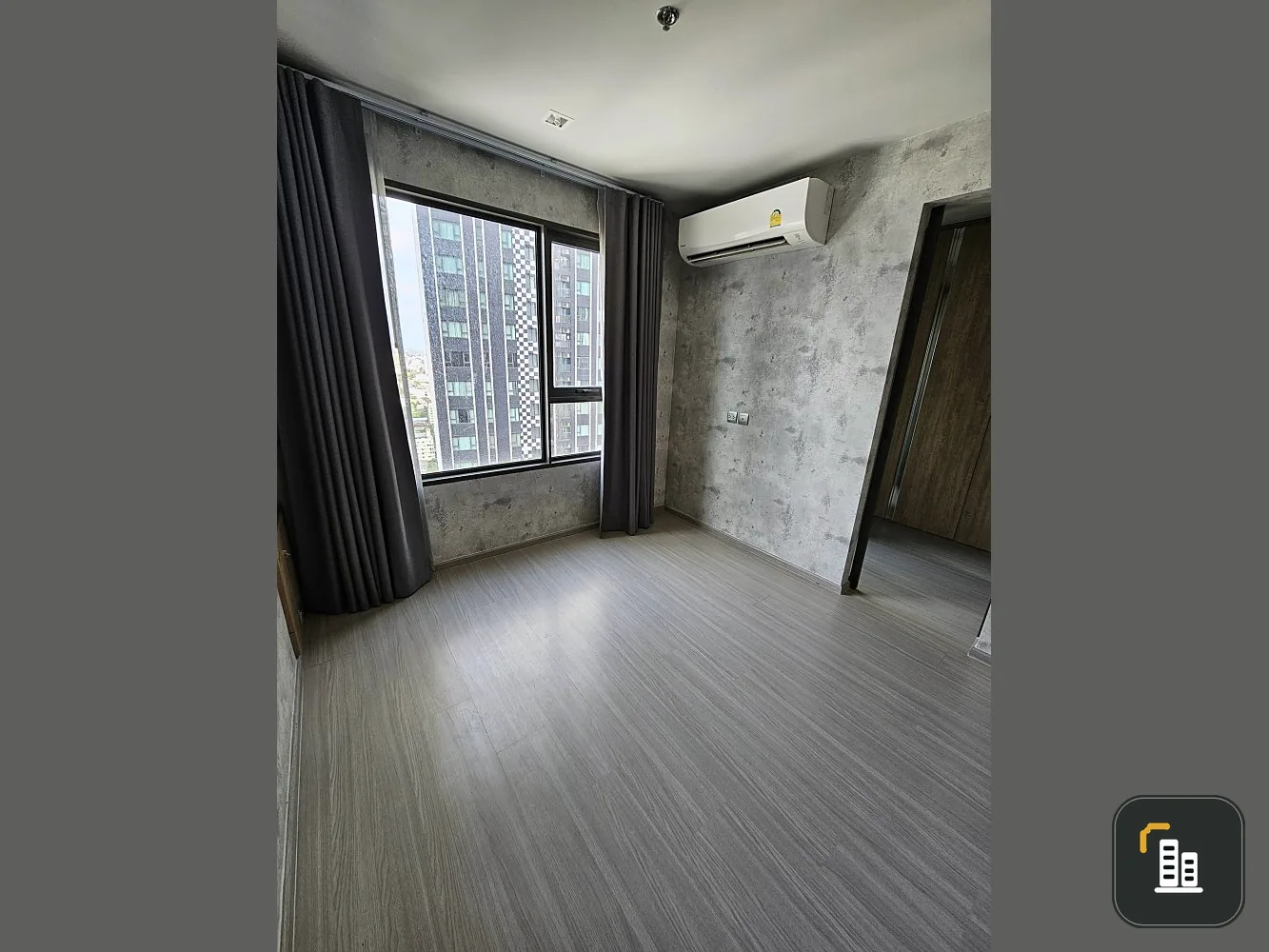 Urgent sale, Life Ladprao Condo, empty room, inexpensive price, ready to build in very well, you can't miss it.