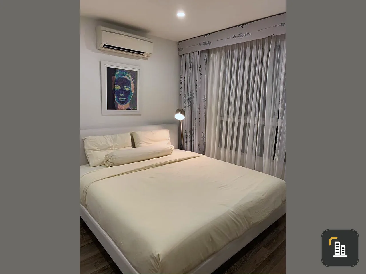 For sale, for rent, Dbura Prannok, 8th floor, Building A, corner room, swimming pool view. Comes with complete decorations. Reserve now.