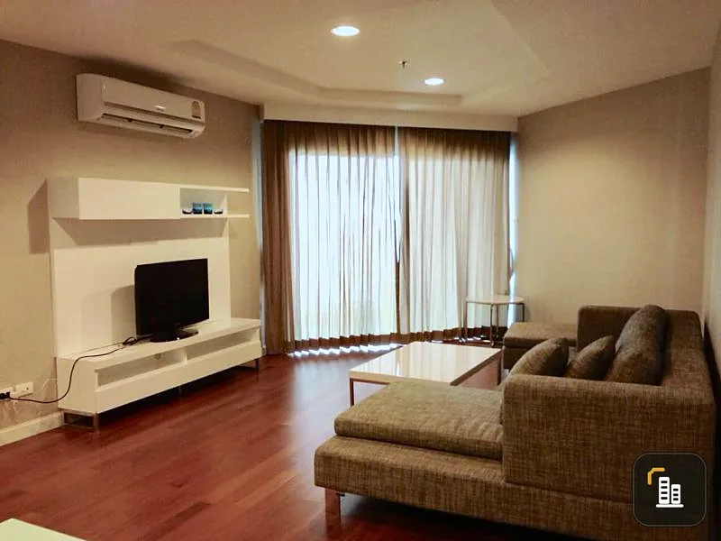 Quick rent, Belle Grand Rama 9, very beautiful central garden. Wide swimming pool At night, the bright colors are very expressive.