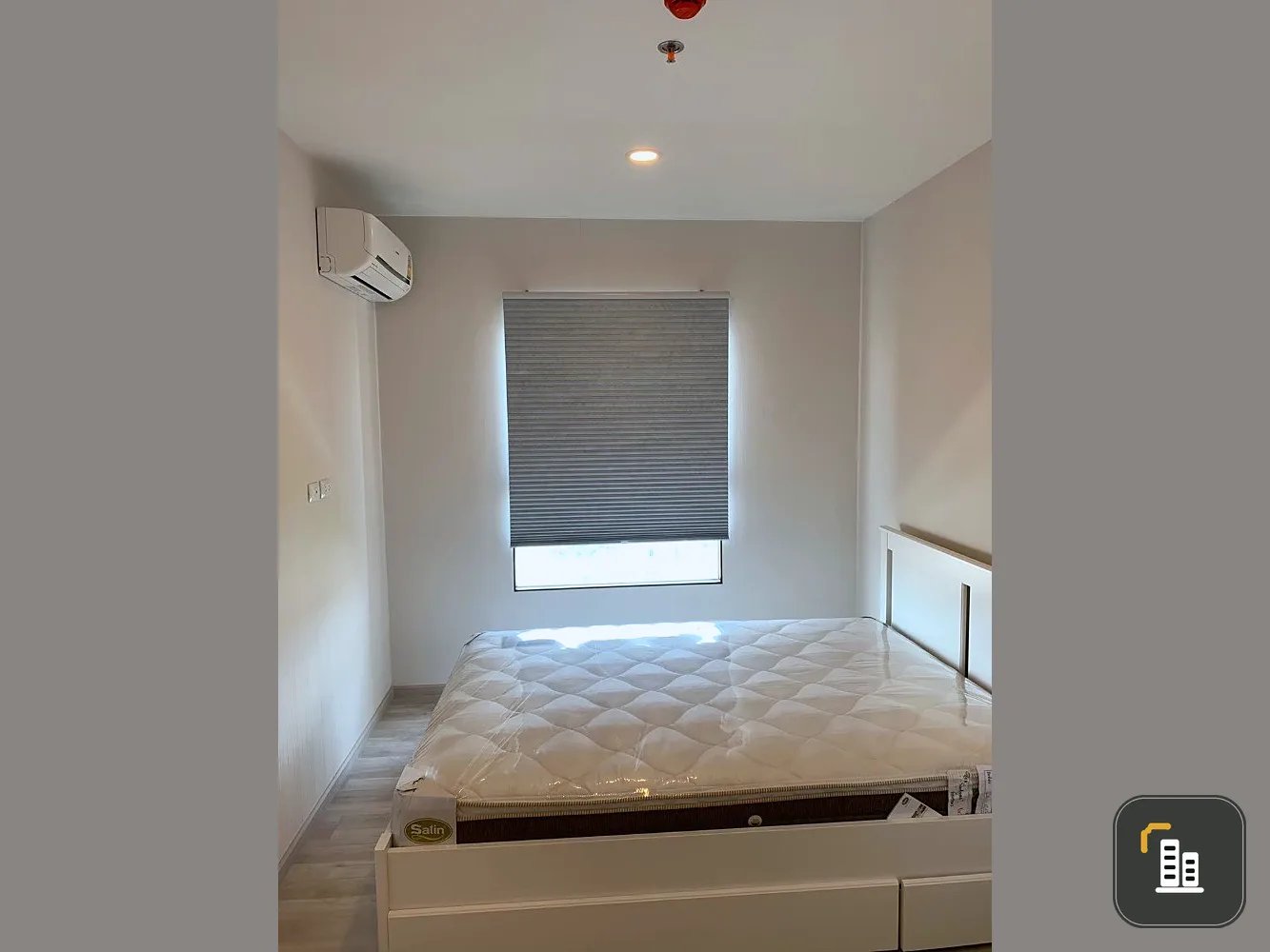 Urgent sale, Plum Condo Central Station, Phase 1, room ready to move in, reasonable price, hurry up to reserve and own it.