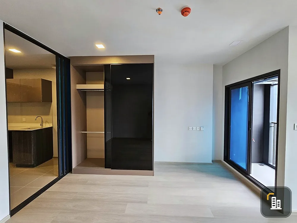 Selling down payment Life Phahon-Lat Phrao, 26th floor, good project, nice location, hurry and reserve now before it slips away.
