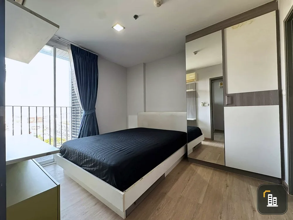 For sale: Greene Chaengwattana, 16th floor, white room, comfortable to the eyes, with built-in kitchen, plus convenient transportation. You can't miss