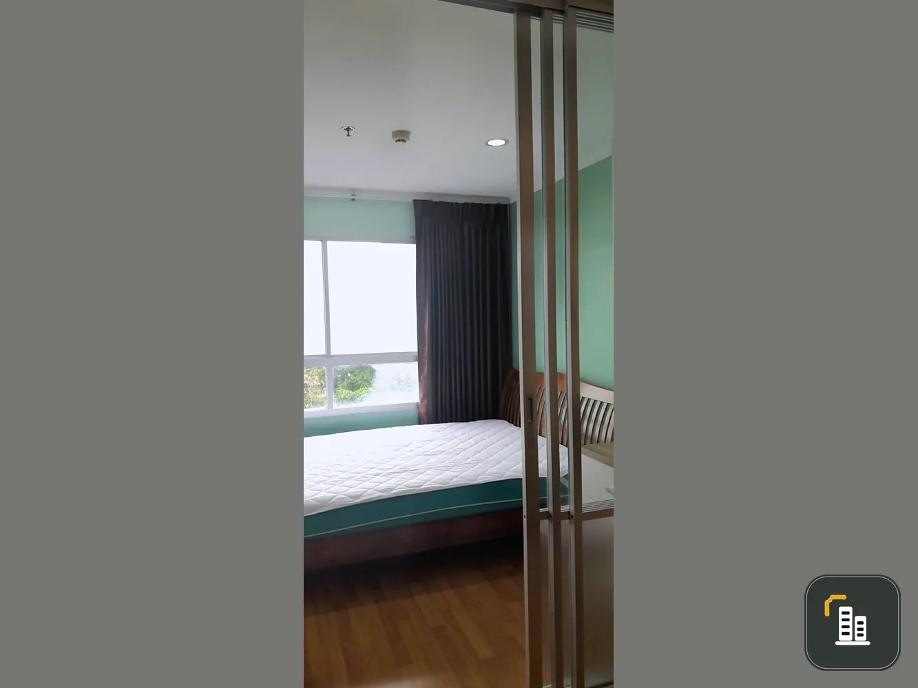 For rent: Lumpini Place Borommaratchachonnani - Pinklao, 4th floor, comes with complete decoration. Book now, hurry.