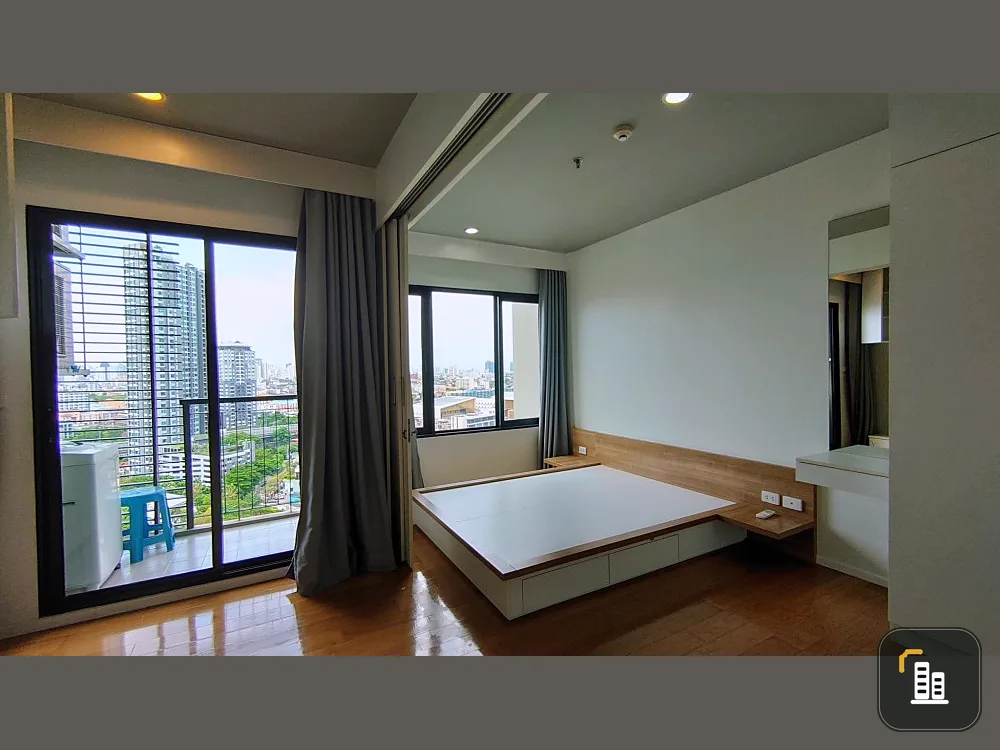 Condo BLOCS 77 for sale, 18th floor, high view, comes with a light, comfortable price. You must not miss it.