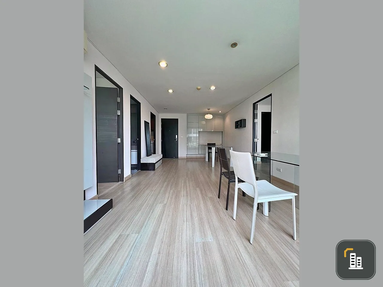For sale: The Address Phathumwan, Siam Paragon view, very spacious room, ready to move in.