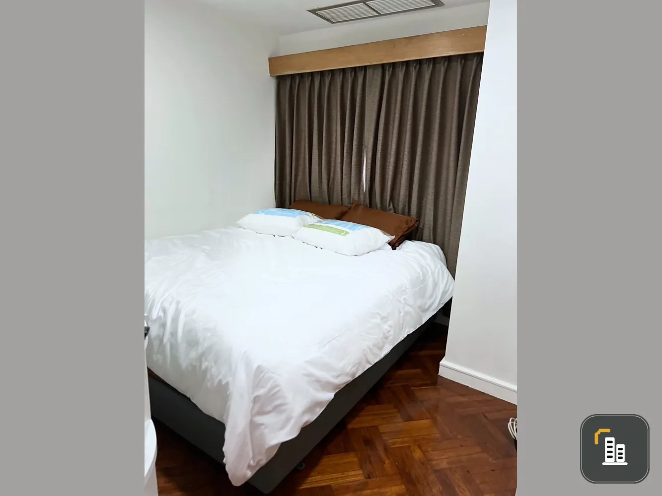 For rent/sale: Radio Complex, spacious room, great usable space, great price, you can't miss it.