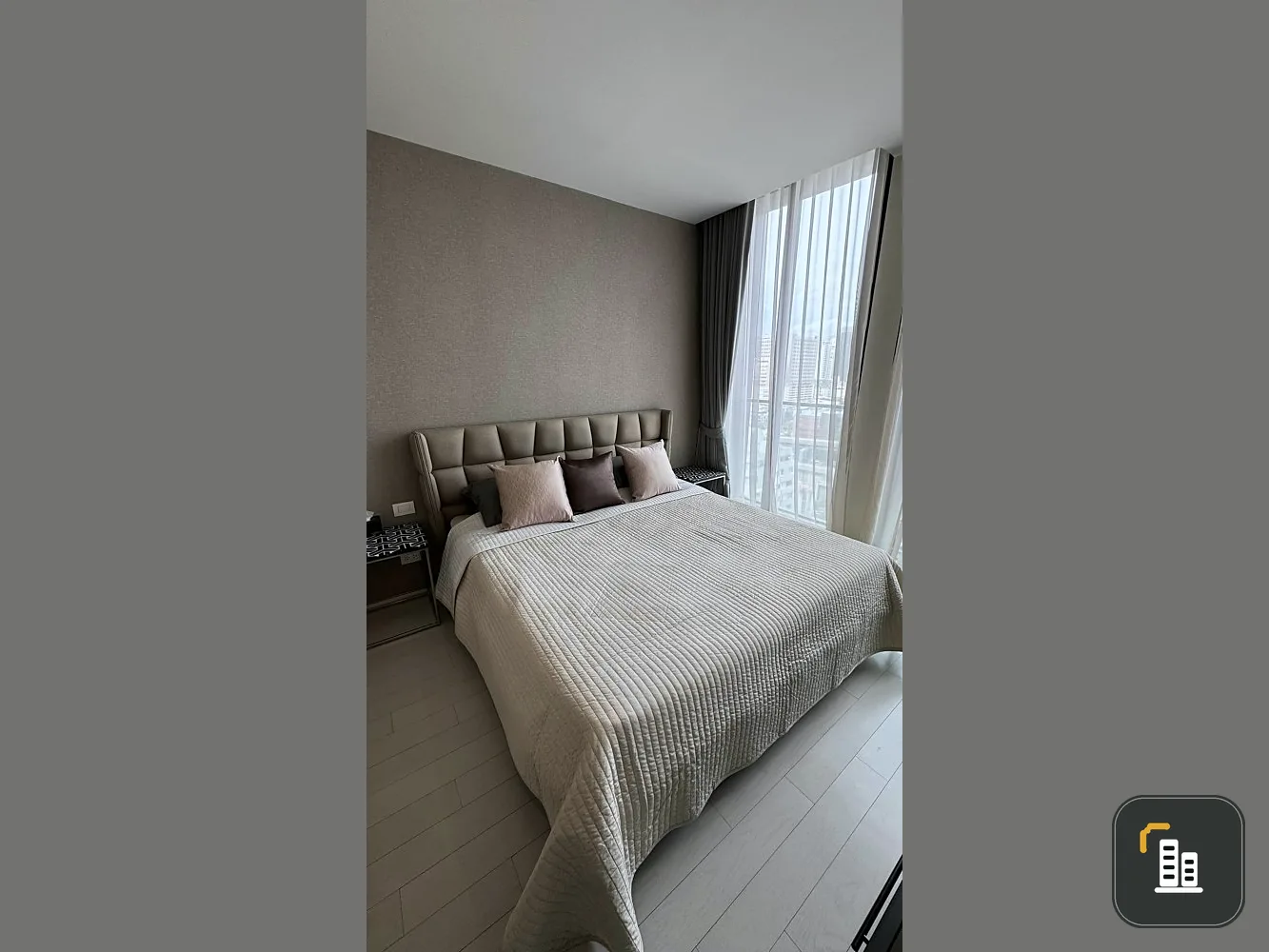 Condo for rent, Noble Ploenchit, 12th floor, spacious room, beautifully decorated, ready to move in, you can't miss out on booking.