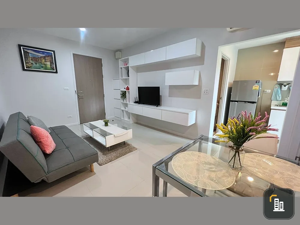 For sale: Sea Hill Condo, 4th floor, bright, comfortable room. Complete with built-in furniture, mountain view, not booking is missing out.