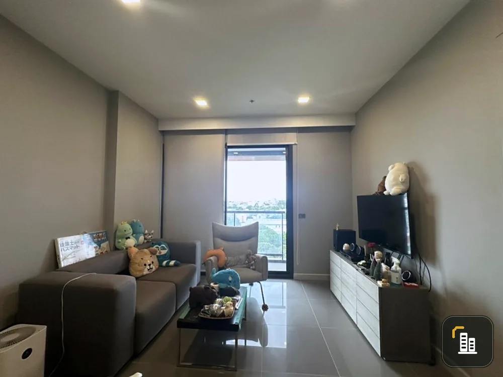 Condo for sale M Phayathai, spacious room Comes with a great price. You shouldn't miss it here.