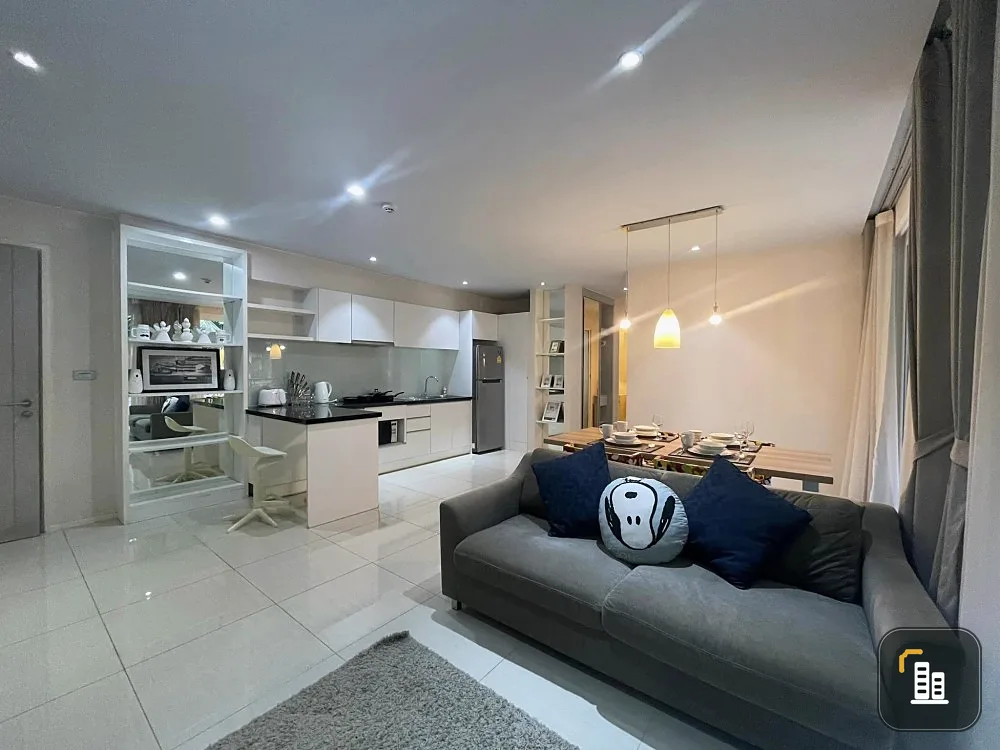 For rent: Atlantis Condo Resort Pattaya (Jomtien), 2 large bedrooms, swimming pool view, very chill, must be arranged.