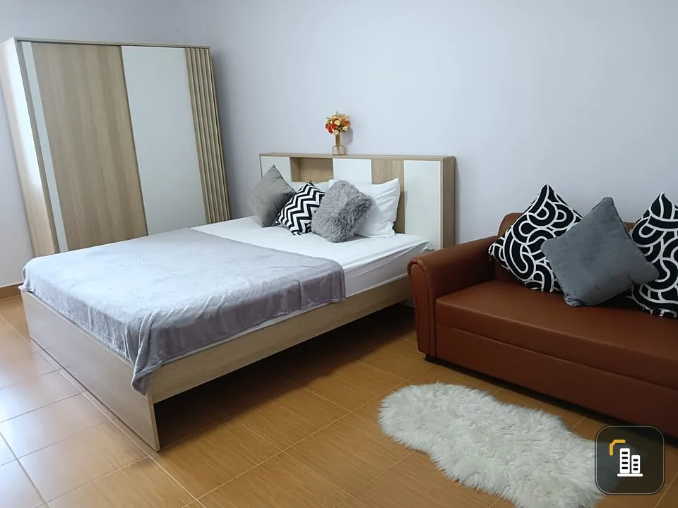 Pattanakarn Life Complex for sale, very good atmosphere. The room is well decorated. It's worth buying as an investment or living in it yourself. Book