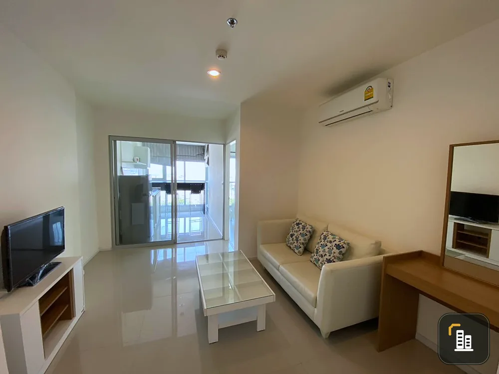 For sale: Aspire Sukhumvit 48. The room is decorated in white tones and is pleasing to the eye. I'm already comfortable. Great city view. Book now.