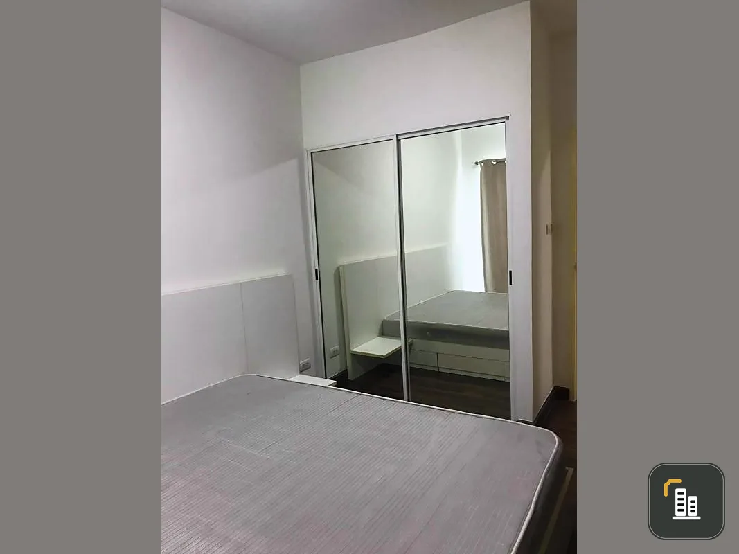 Here comes the condo for sale. Very nice, beautiful room, fully furnished, ready to move in. A space Asoke-Ratchada for sale.