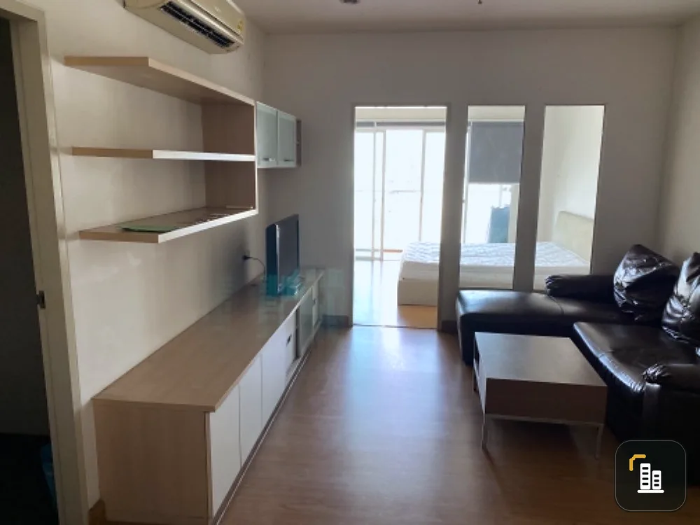 For rent, The Complete Ratchaprarop, 22nd floor, Santiphap Park view, fully furnished room, nice to live in. If interested, book now, don't miss it.