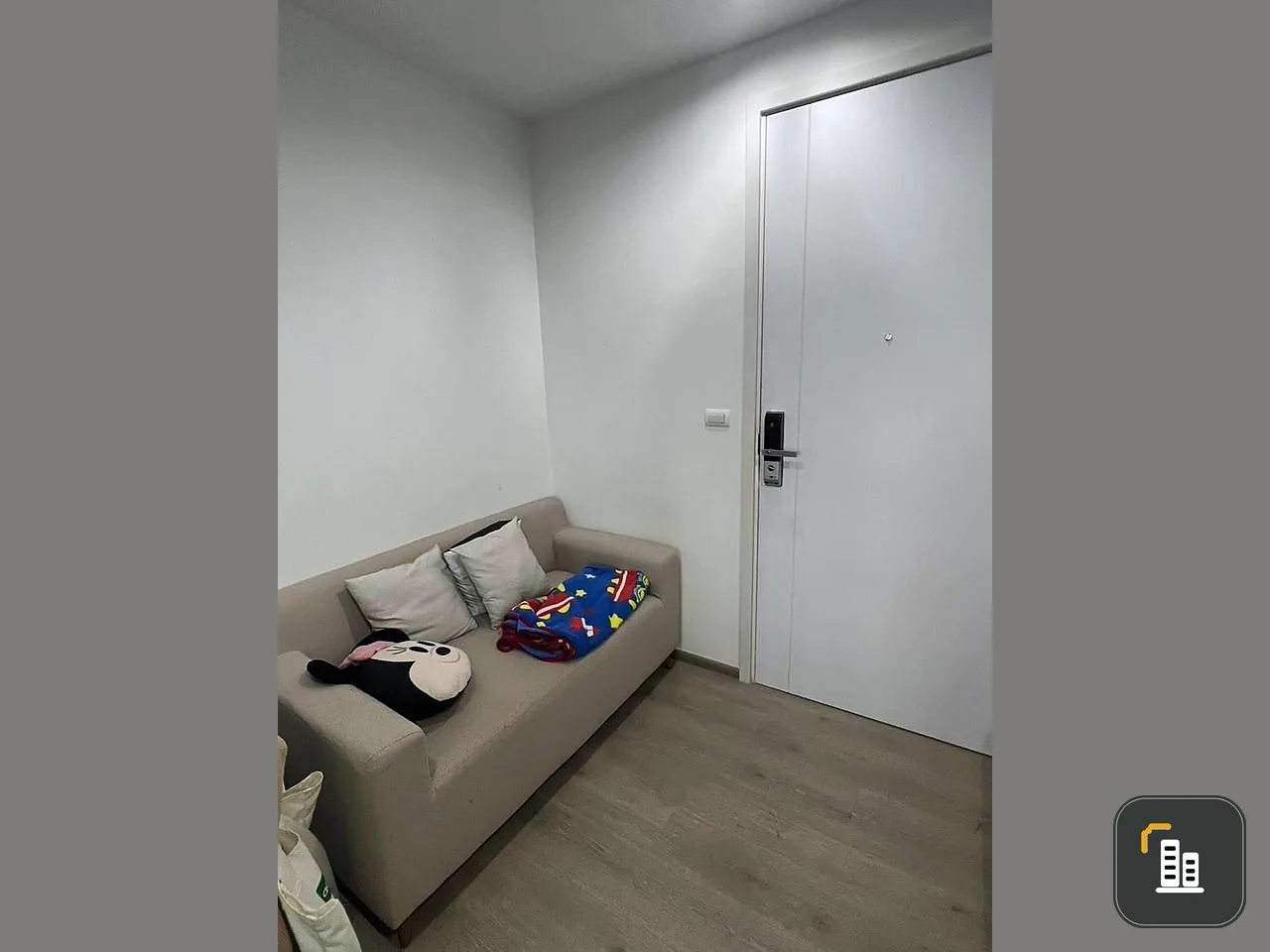 For sale THE CUBE PLUS Phahonyothin 56, 7th floor, corner room, very private. Fully furnished Don't miss it.