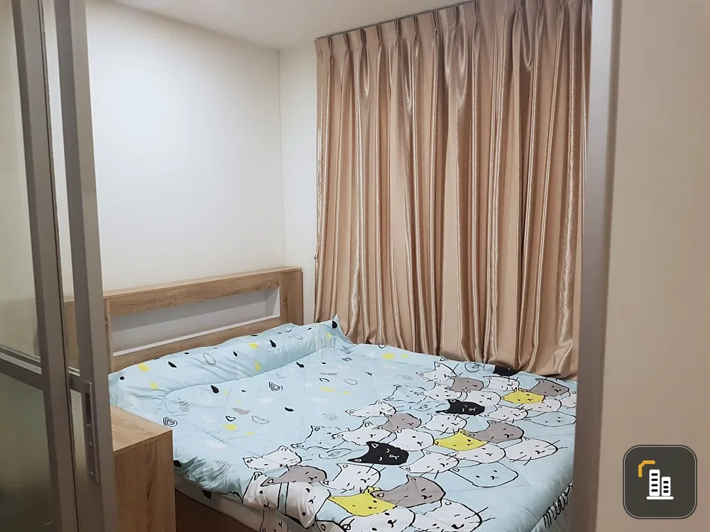 For sale: Lumpini Ville Sukhumvit 76–Bearing, Building B, 4th floor, glass partitioned room. Plus complete furniture. Book now.