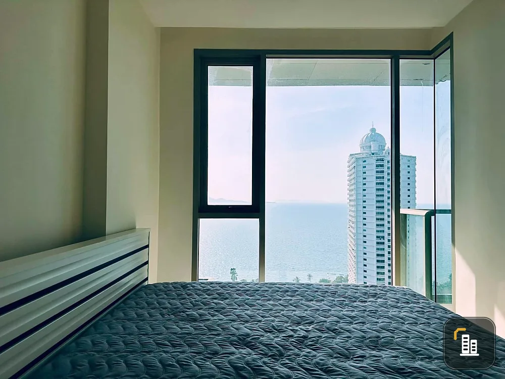 For Sale Riviera Wongamat, high floor, beautiful sea view. With rooms decorated in tones that are pleasing to the eye, good like this, don't miss it.