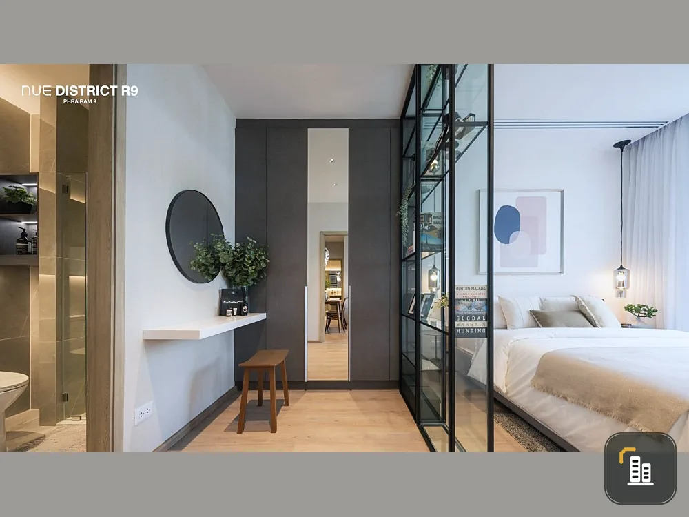 Condo down payment sale, Noble New District Arnine, 2 bedrooms, 2 bathrooms, 32nd floor, high view, reasonable price, book now.