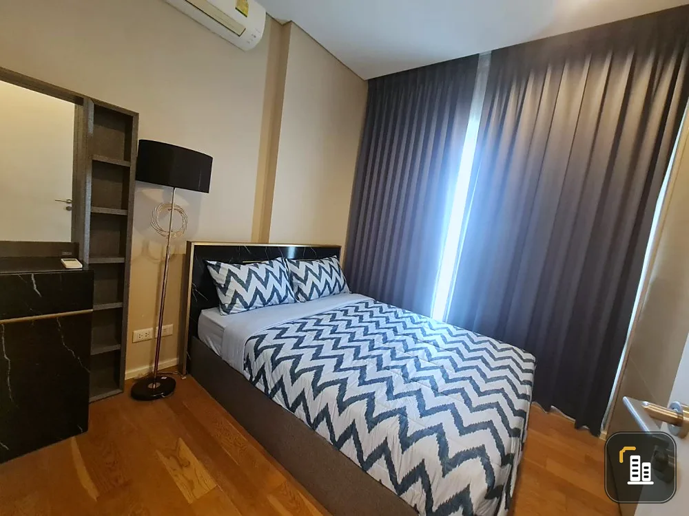 For rent: The Saint Residences. Clean, comfortable room, comes with a large built-in wardrobe. Book now before you miss out.