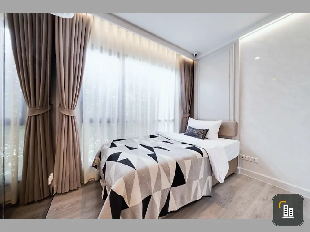 Condo down payment for sale, So Origin Phahon 69 Station, corner room, 5th floor, north direction, morning sun, very good price, hurry and reserve.