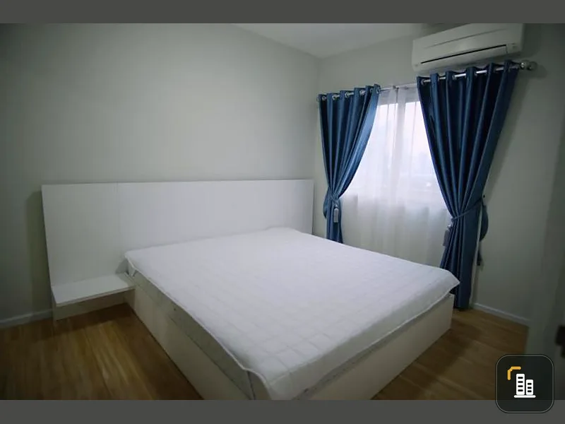 Big room, very big price, a condo that meets all needs, a private corner room, a space for rent asoke-ratchada