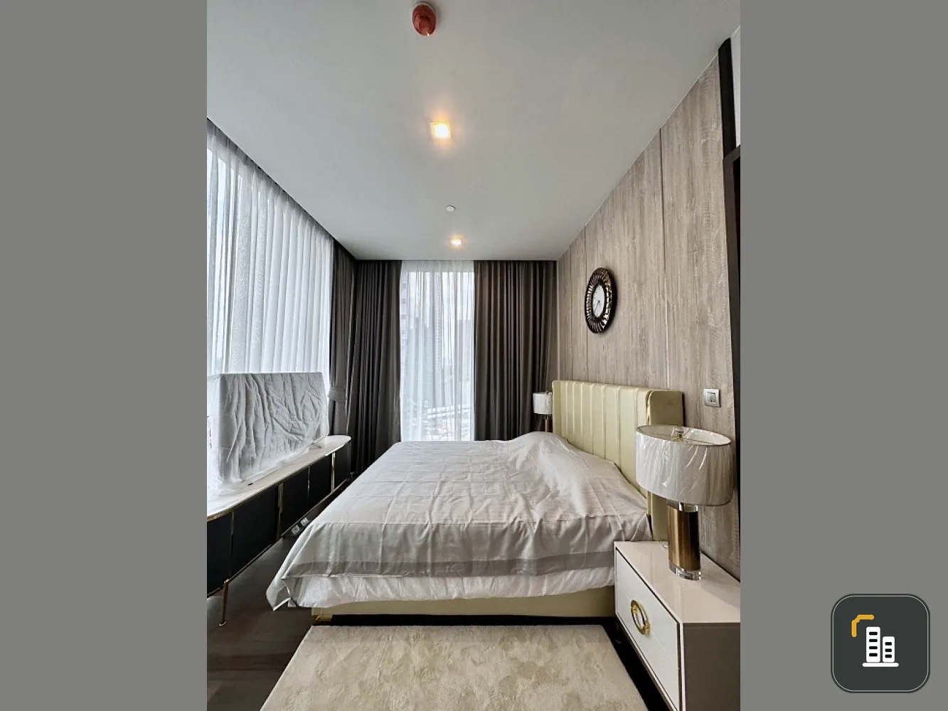 For rent LAVIQ Sukhumvit 57, 3 bedroom format, comes with complete decoration, very cool. If interested, hurry and reserve now.