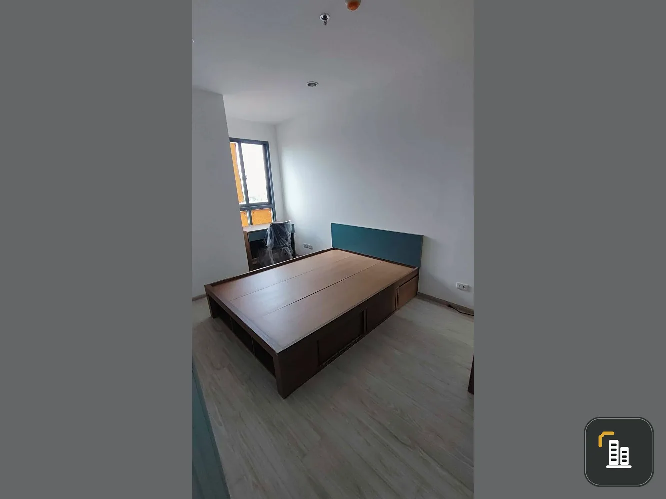 For sale Ideo Mobi Sukhumvit Eastgate, 14th floor, open view, comfortable to the eyes, room decorated with complete furniture set. If you don't reserv