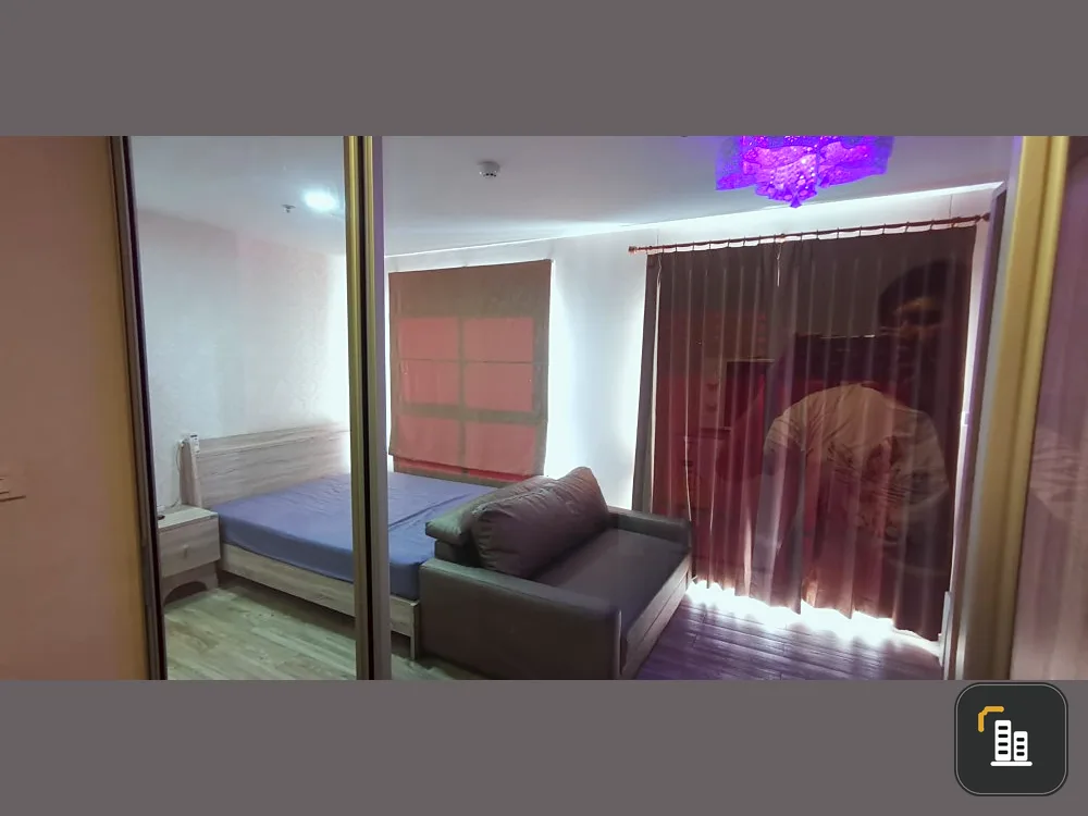 For sale ISSI Condo Suksawat, 14th floor, view of the Chao Phraya River. The room is fully decorated. The sofa bed is very comfortable. Book now.