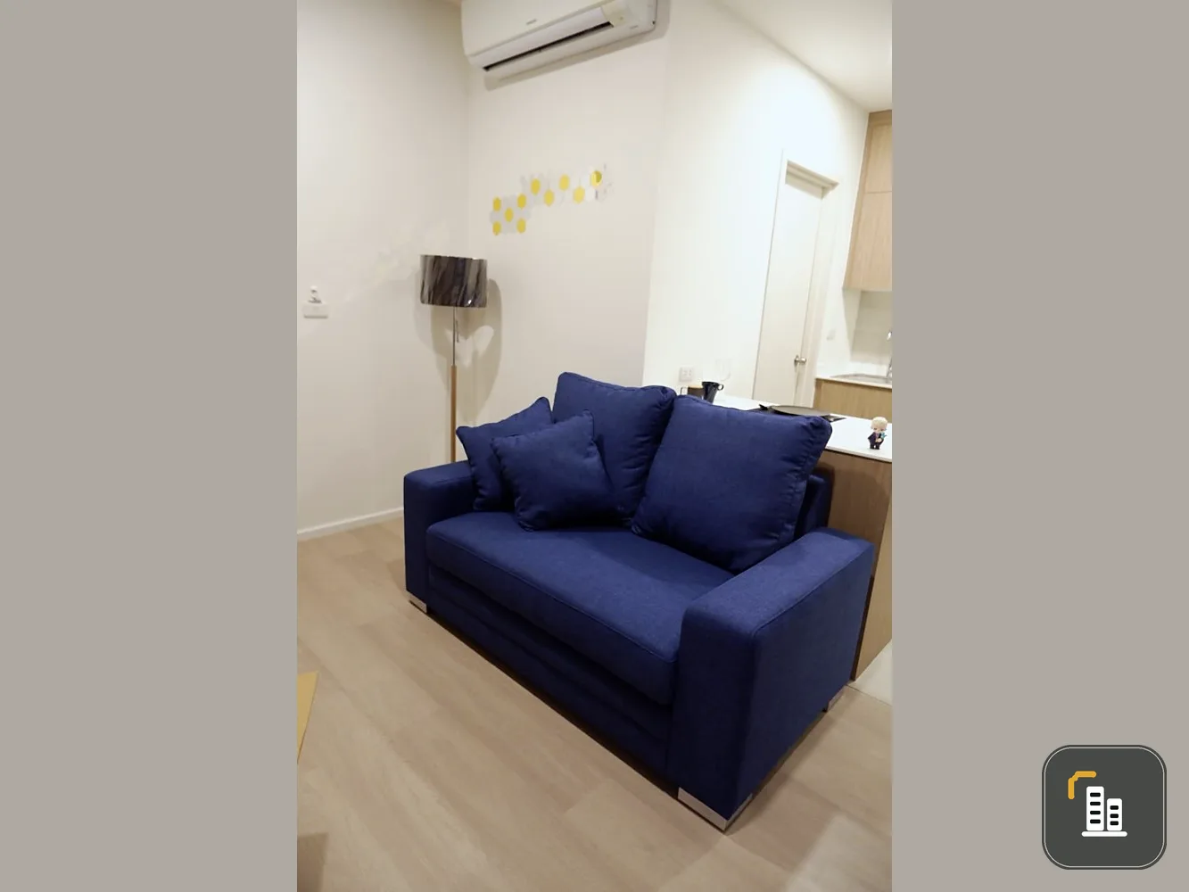 For rent: De Lapis Charan 81, lots of storage space for people who like orderliness. Tightly built-in Hurry and grab it.