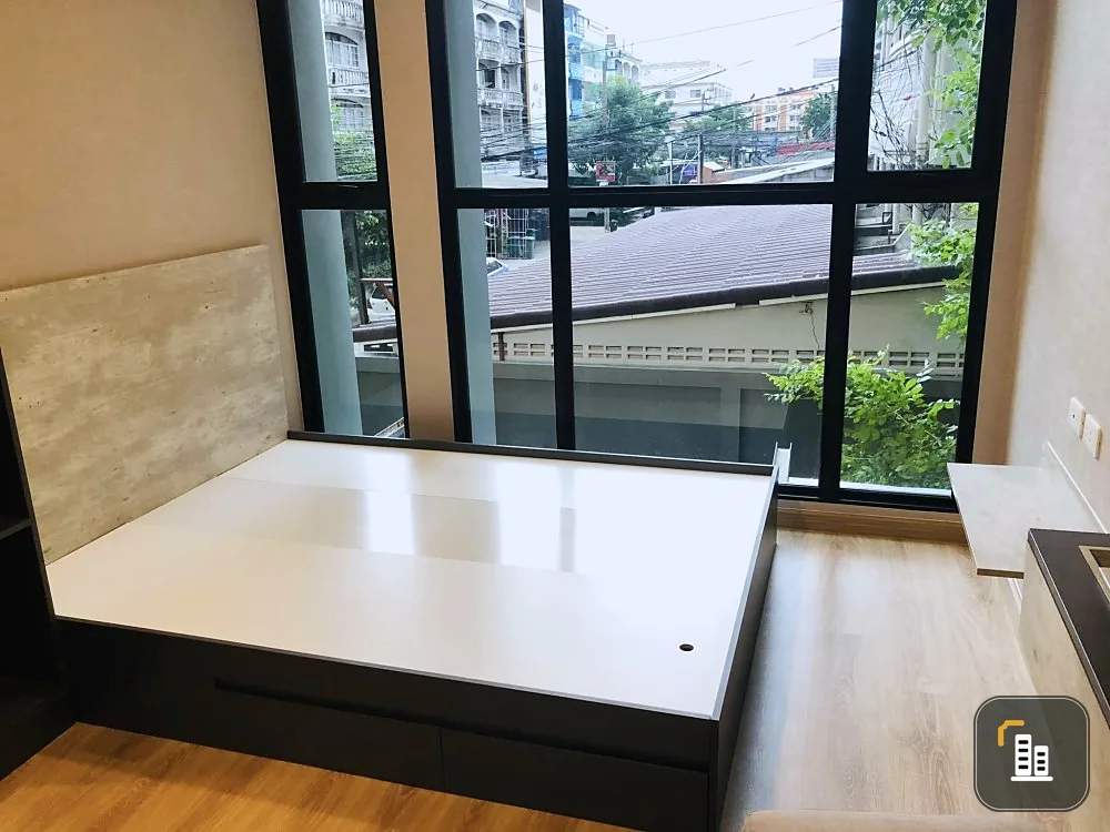 For sale, for rent, The Cube Loft Lat Phrao 107, 2nd floor, corner room with privacy. Plus built-in furniture, hurry and reserve now.