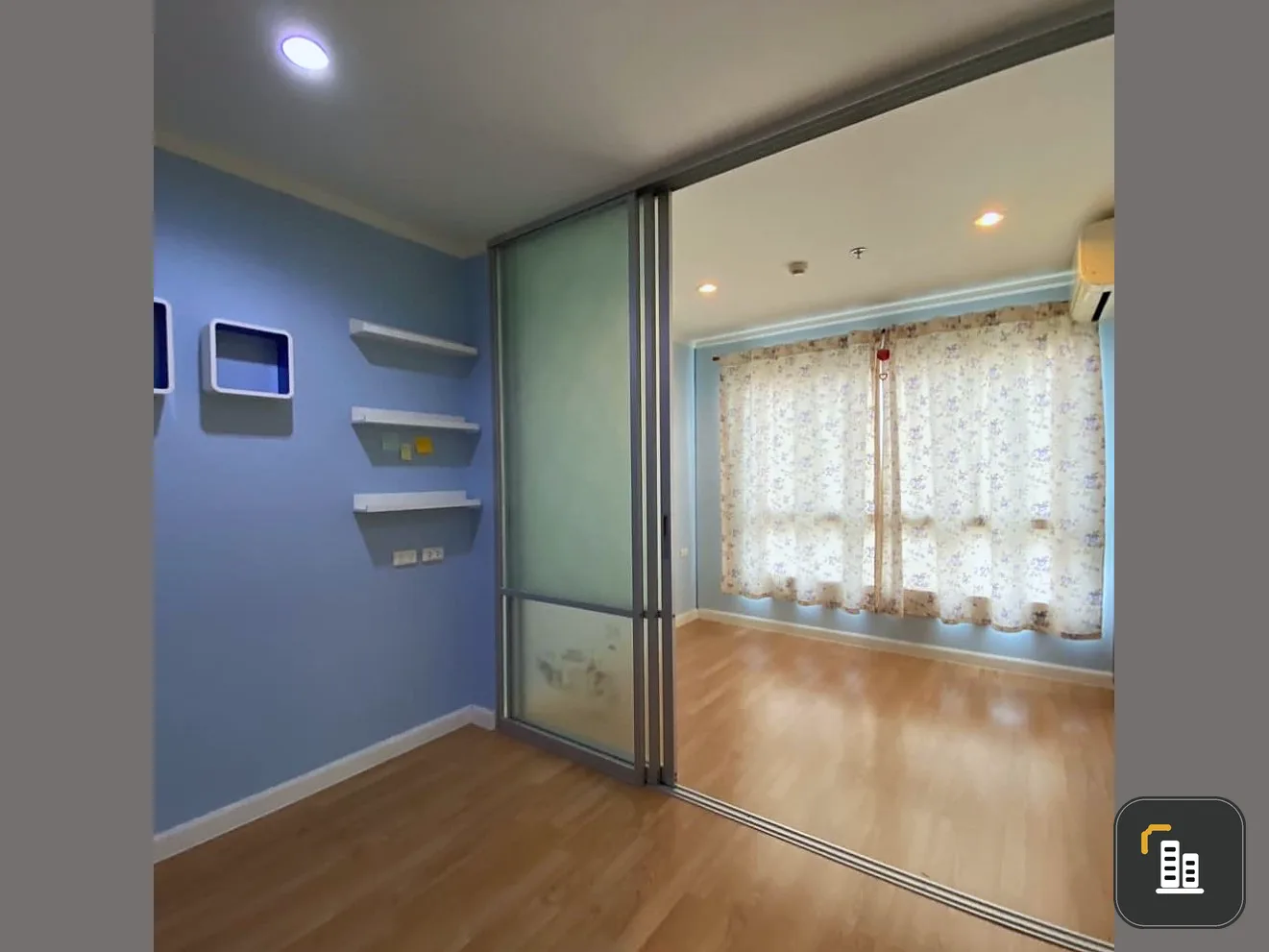 For sale Lumpini Ville Chaengwattana-Pak Kret. Empty room, very good condition The room has very bright and colorful tones. Hurry and reserve before y