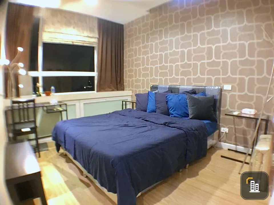 For rent, T.C. Green condo, high view, 17th floor, nice room, fully furnished, just bring your bags!