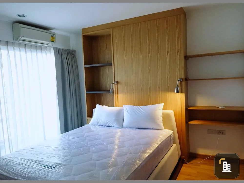 For sale: U Delight @ Chatuchak Station, 2 bedrooms, 2 bathrooms, east side, high view, not blocked, don't miss it.