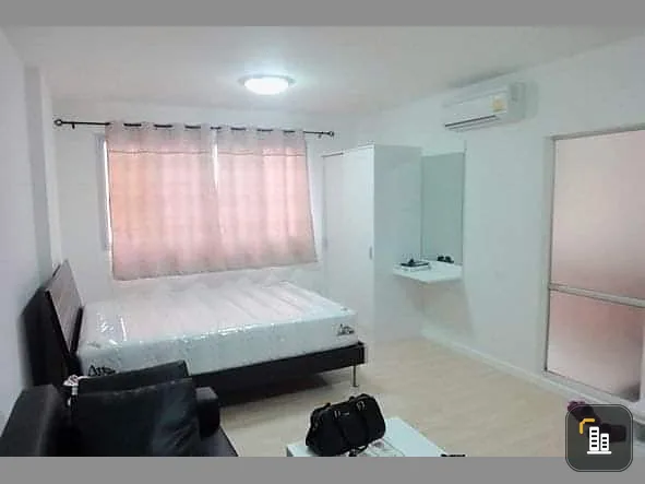 For sale: Dee Condo Ram Intra, 4th floor, not very high, fully decorated, complete with furniture, just bring your bags and move in.