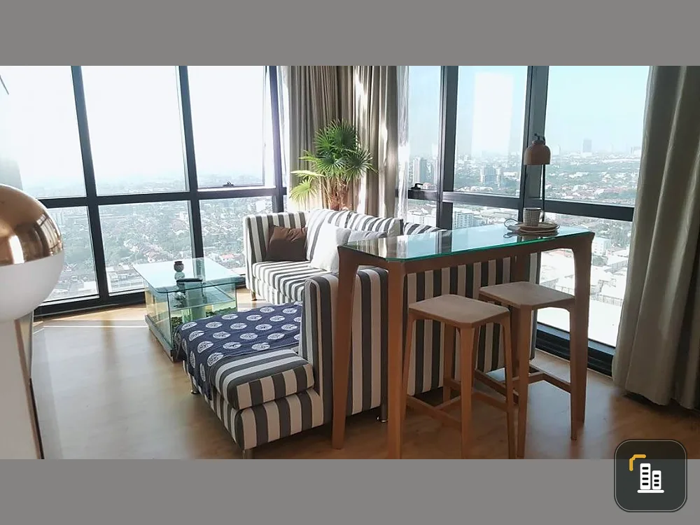 For sale: Estro Condominium, 30th floor, south side, city view, spacious room, fully furnished, ready to move in. Book now, don't miss it.