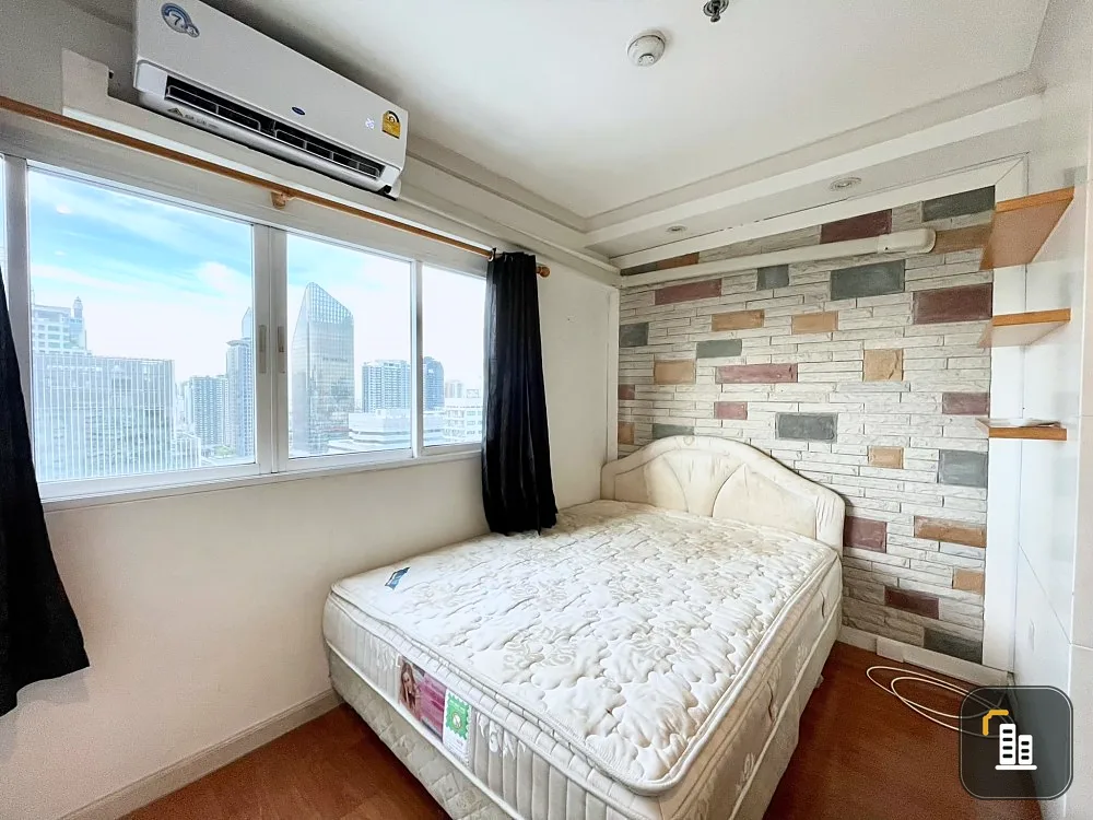 For rent Grand Park View Asoke, large room, comfortable to live in, comes with plenty of space for taking exams. You must hurry and reserve now.