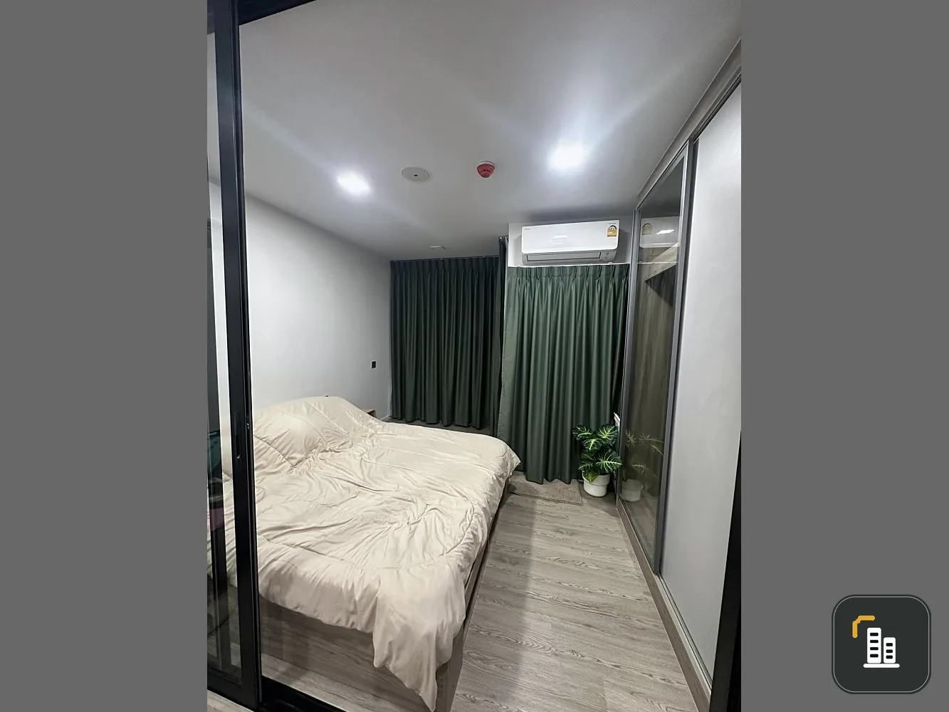 For rent, Kave Town Colony, 5th floor, golf course view, with build-in furniture, complete electrical appliances, book now.