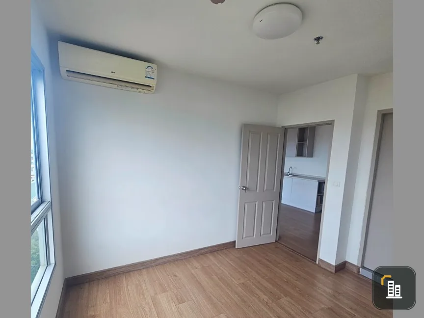 For sale, for rent, Chapter One, modern Dutch, empty room, beautiful view along the Chao Phraya River. If interested, hurry and reserve now. Don't mis